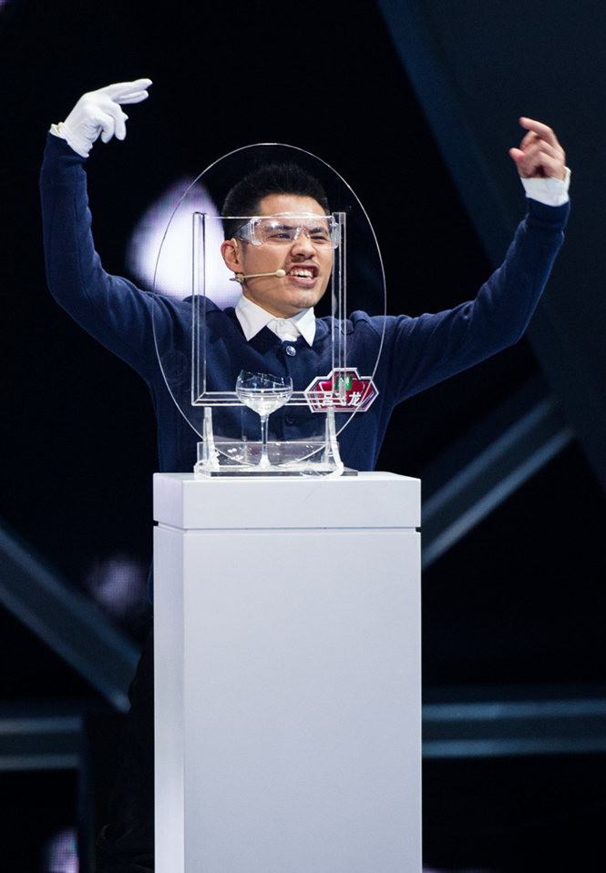 组图：最强大脑挑战认脸极限 狮吼功再回归江湖