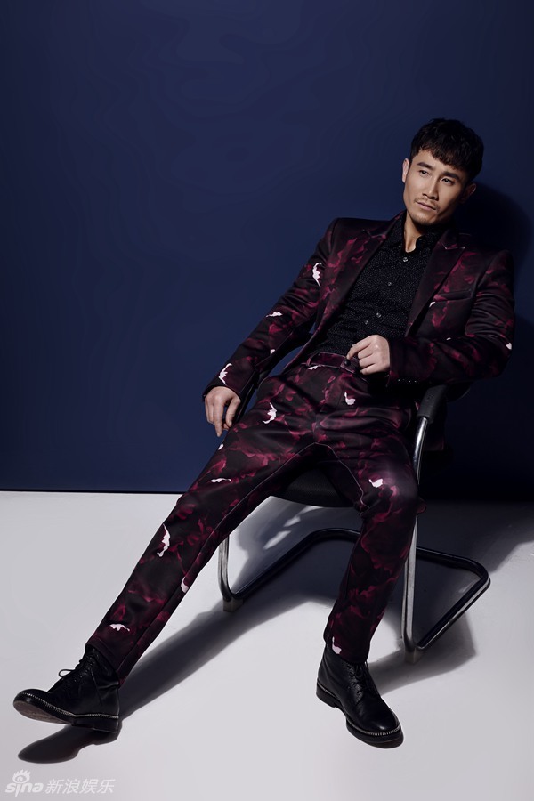 组图：奇道最新写真大片 显男性成熟魅力