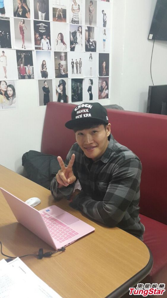 组图：金钟国自曝被“掰弯” 引张赫遭躺枪