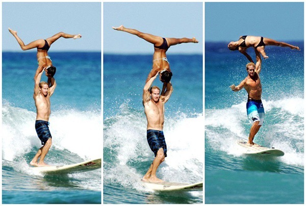 组图:美双人冲浪结合体操 高难度托举令人叫绝