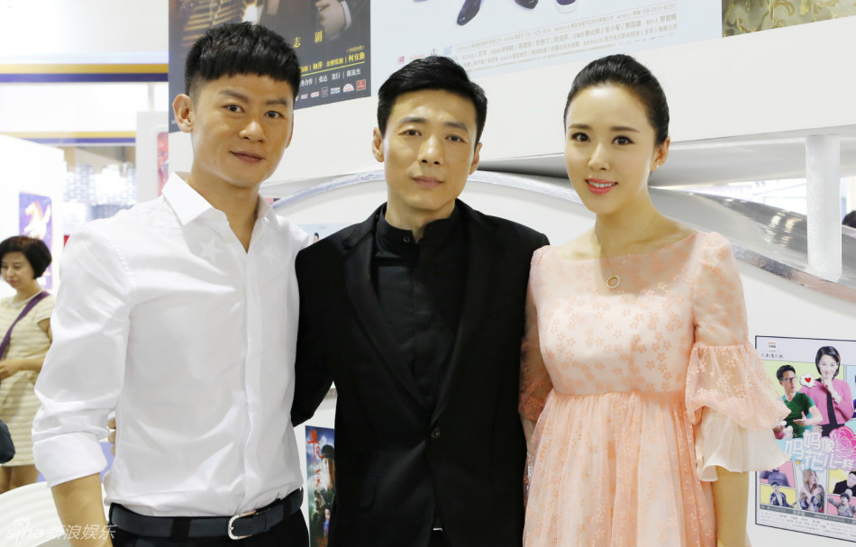 组图:颜丹晨亮相北京电视节  展优雅甜美魅力