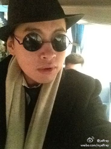 小骨疑似已訂婚 那些年“戀”過趙麗穎的高帥富