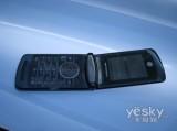 Ħ RAZR2 V8