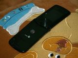 Ħ RAZR2 V8