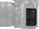 ῵D7000