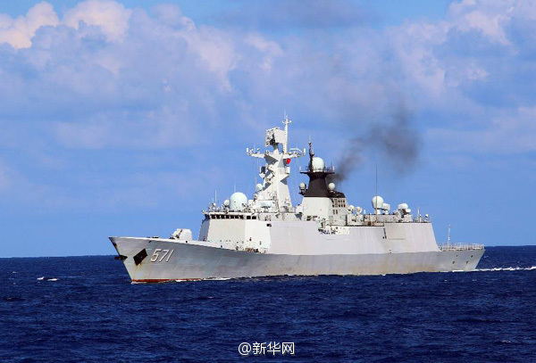 7月8日，导弹护卫舰运城舰驶向演习海域。