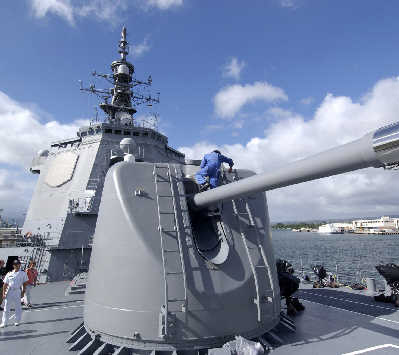 日本军舰今天与美军合作进行反导试验