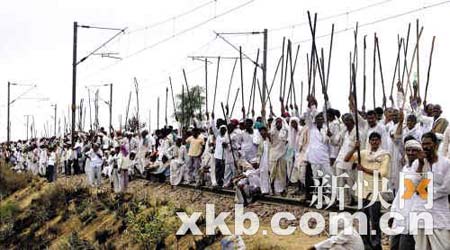 印度种姓制度又酿成暴乱 数千示威者封锁要道