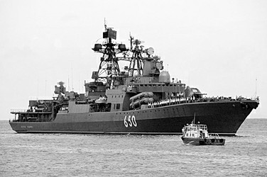 25日,俄罗斯恰巴年科海军上将号反潜舰驶入