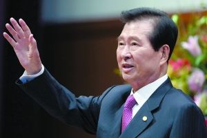 金大中:功盖“民主斗士”名成“阳光政策”