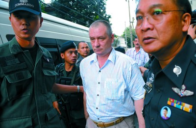 遭扣货机与两非法军火商有关