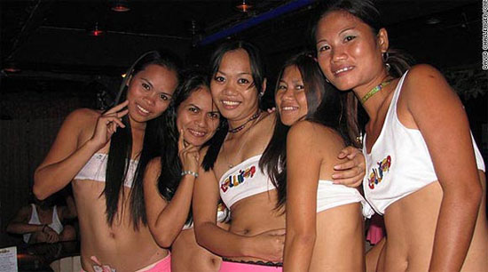 菲律宾10万儿童沦为童妓一天被迫接客20人(图)