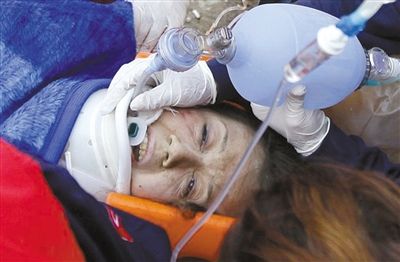 土耳其地震67小时后，一名27岁的女子被救出。