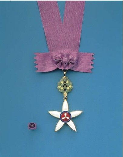 日本迎来2011年度文化日 天皇向5人颁发文化