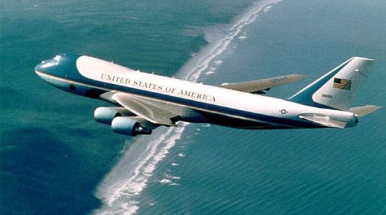 英首相受邀与奥巴马共乘空军一号 分析称凸显