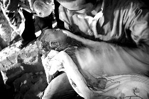 伊朗强震死亡升至250人