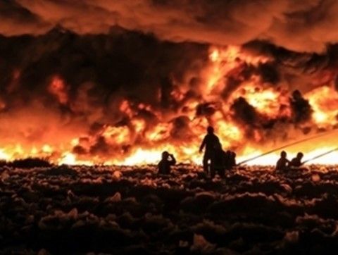 英国议员称天灯致西部垃圾场火灾 当地否认|英