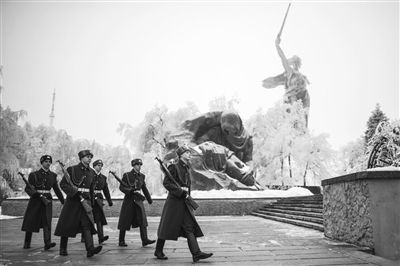 普京下令 俄全境警戒升级_新浪新闻