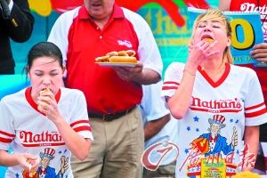 奥巴马国庆日大打移民牌