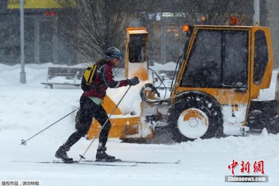 美国中西部东部再迎强降雪23州发布暴风雪警报 新浪新闻