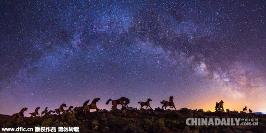 摄影师走遍美国寻最美夜空 星光灿烂如梦如幻[1]- 中国日报网_新浪新闻