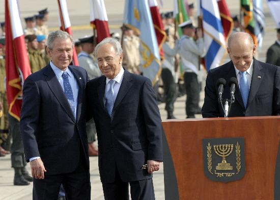 美国总统布什当天中午抵达以色列,开始中东之行第一站的访问.