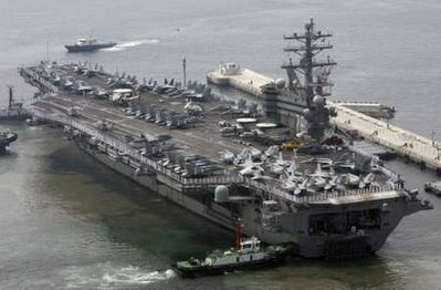 美军航母抵达韩国釜山港被指针对朝鲜(组图)