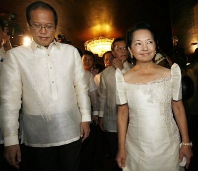 菲律宾法院判处阿基诺对前总统调查违宪(图)