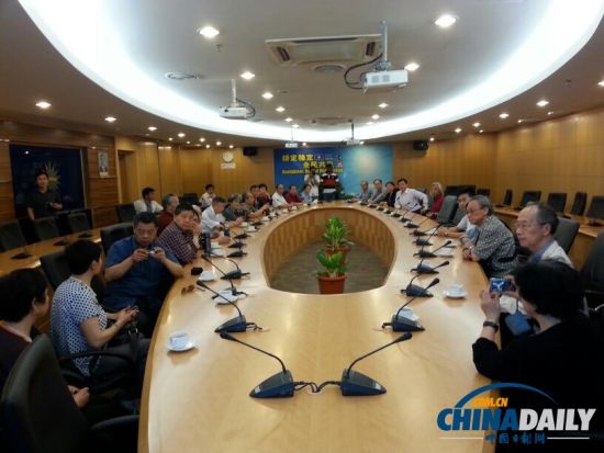 组图：马航MH370航班上中国画家失联前最后留影[1]-中国日报网