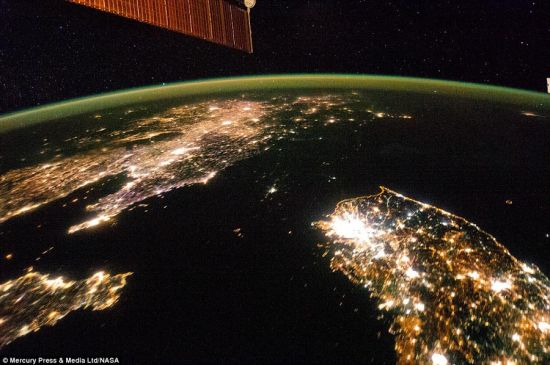 资料图：卫星图上朝鲜一片漆黑。