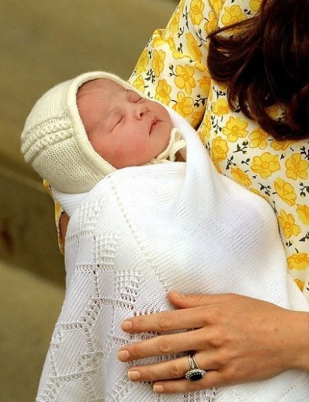 英国王室小公主正面照曝光(图)|英国王室