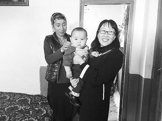 新疆生产建设兵团9师疾控中心的妇幼保健医师吴世兰