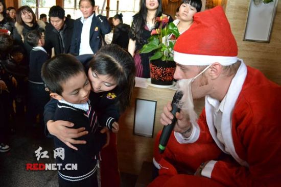 天价幼儿园的奢华圣诞节,大学生校园生活,兰