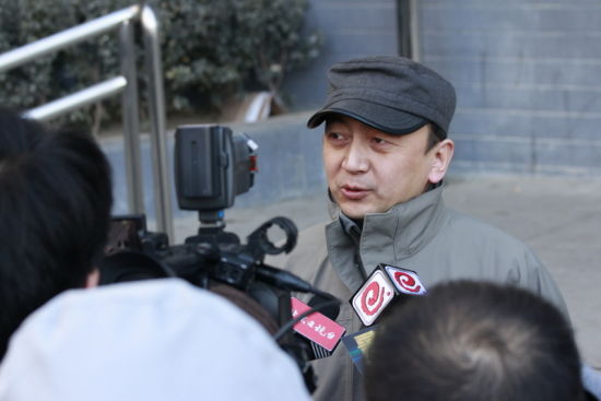 北京电影学院表演学院副院长王劲松接受媒体采访