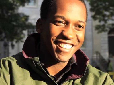 Dalumuzi Mhlanga�ڽ�Ͳ�Τ������һ����ӯ����֯�������������ҵ�쵼�ˡ�