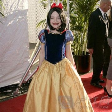 Dakota Fanning was an adorable Disney princess on an LA red carpet in 2006. 2006Dakota Fanningɵʿṫɼߺ̺