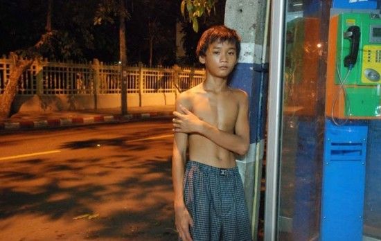 迷失的灵魂：泰国男童妓现状纪实摄影 组图 新浪教育 新浪网