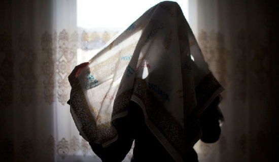 15���Seda Makhagieva����ǰ�ڼ�����ǳɫ��͵�ͷ����