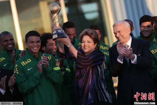 ʱ201392գǣͳ(Dilma Rousseff)Ӽӣ߾ϻᱭĹھ
