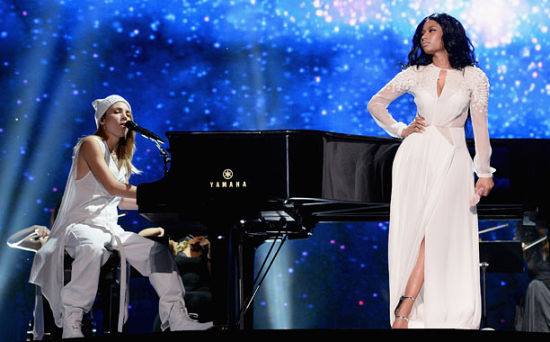 Lil Wayne feat. Christina Milian Nicki Minaj feat. Skylar Grey 