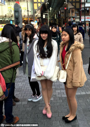 日本<em>女学生</em>大冷冬天穿<em>丝袜</em>真的不怕冷么(组图