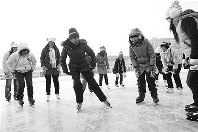 2014哈尔滨中考体育衣服冰雪轻松拿分项目袖女生初中生中图片
