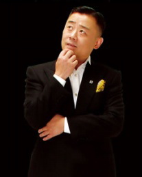 周立波(资料图片) 周立波演出门票今起开售要让南京观众笑500次