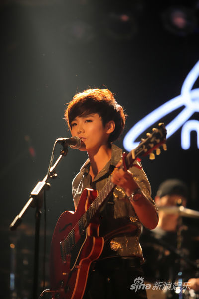 2012许飞不插电北京演唱会落幕(图)|许飞|许飞