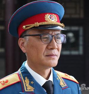《刘伯承元帅》央一开播 刘之冰为戏险破相