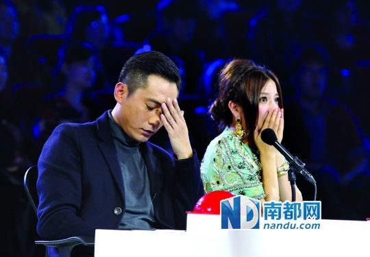 赵薇刘烨录《达人秀》对眼秀粉红
