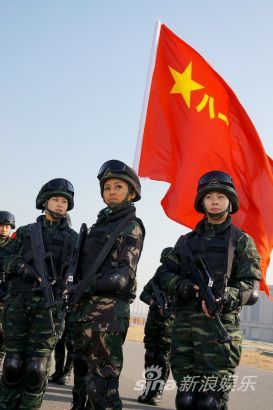 阿鲁阿卓携特种女兵拍新时代女兵mv