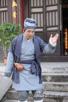 《连升三级》来喜书童扮相撞脸小沈阳
