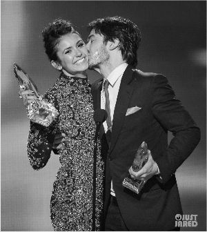 布兰妮迟到避同台贾斯汀 分手12年无联系