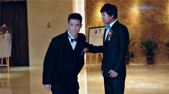 周晓鸥双剧播 左拥朱丹右抱张歆艺